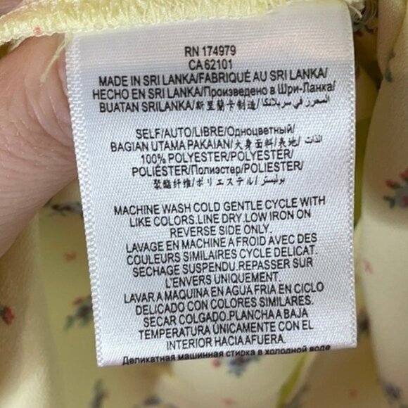 NWT BCBGeneration Ditsy Daisy Wrap Top - Picture 8 of 9